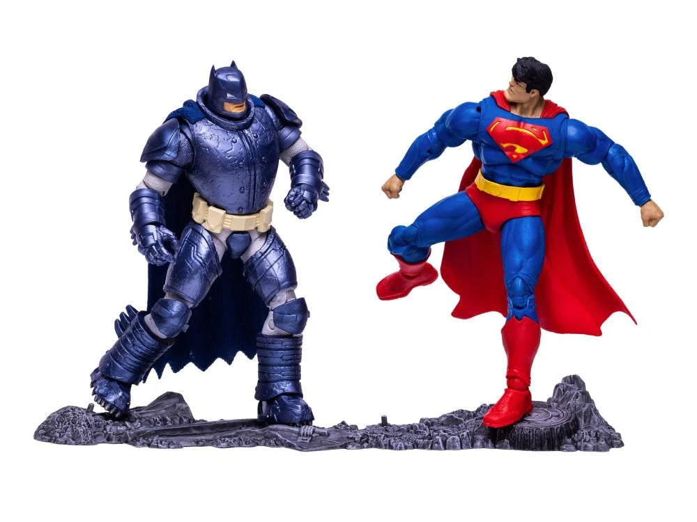 Batman: The Dark Knight Returns DC Multiverse - Superman vs. Armored Batman Two-Pack