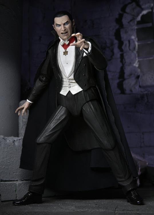 Universal Monsters - Ultimate Dracula (Transylvania) Figure