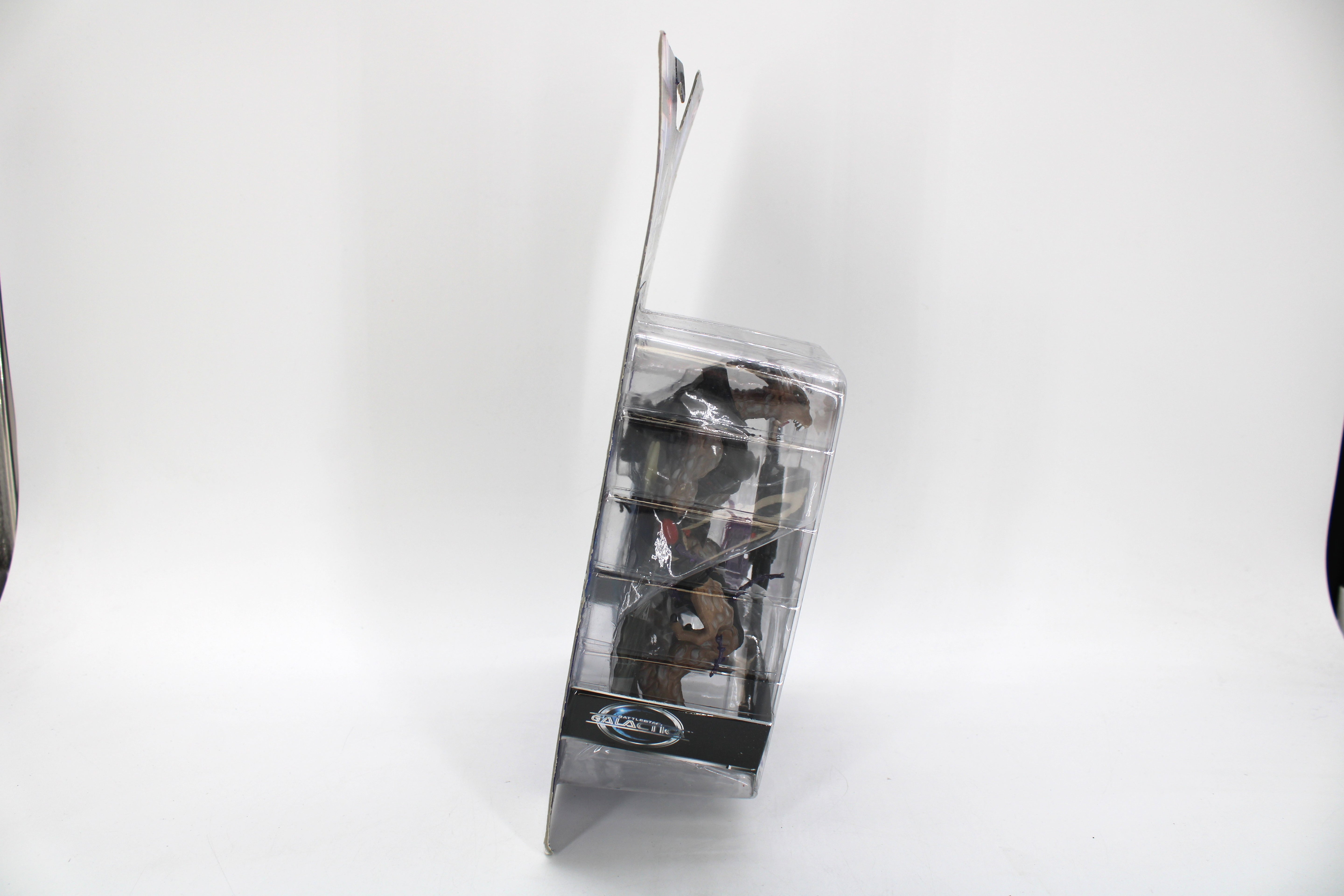 Battlestar Galactica Imperious Leader Reptilian Cylon Leader Action Figure (1996 Trendmasters) - view 3