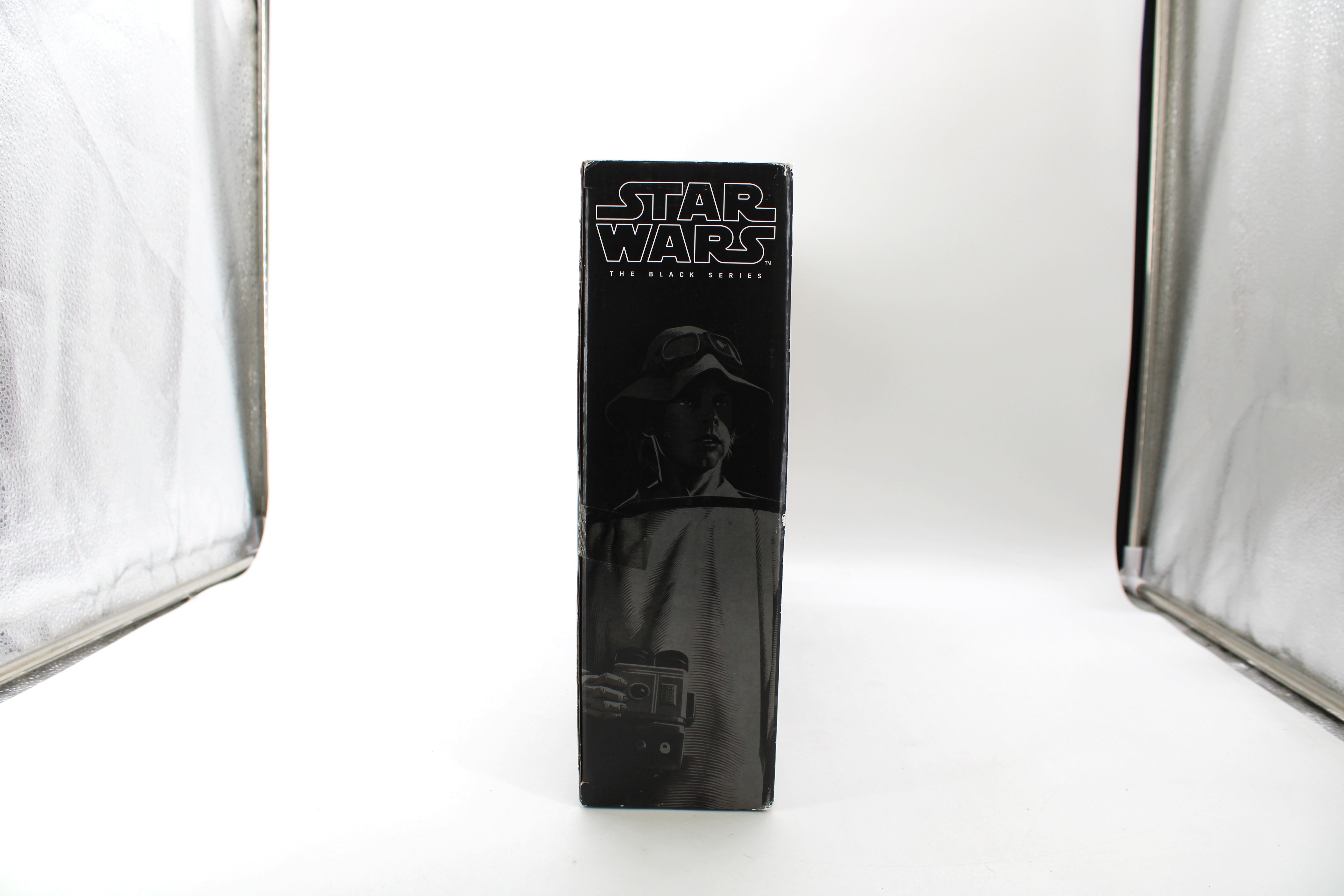 Star Wars The Black Series Luke Skywalker's X-34 Landspeeder with Luke Skywalker Figure (2017) - view 4