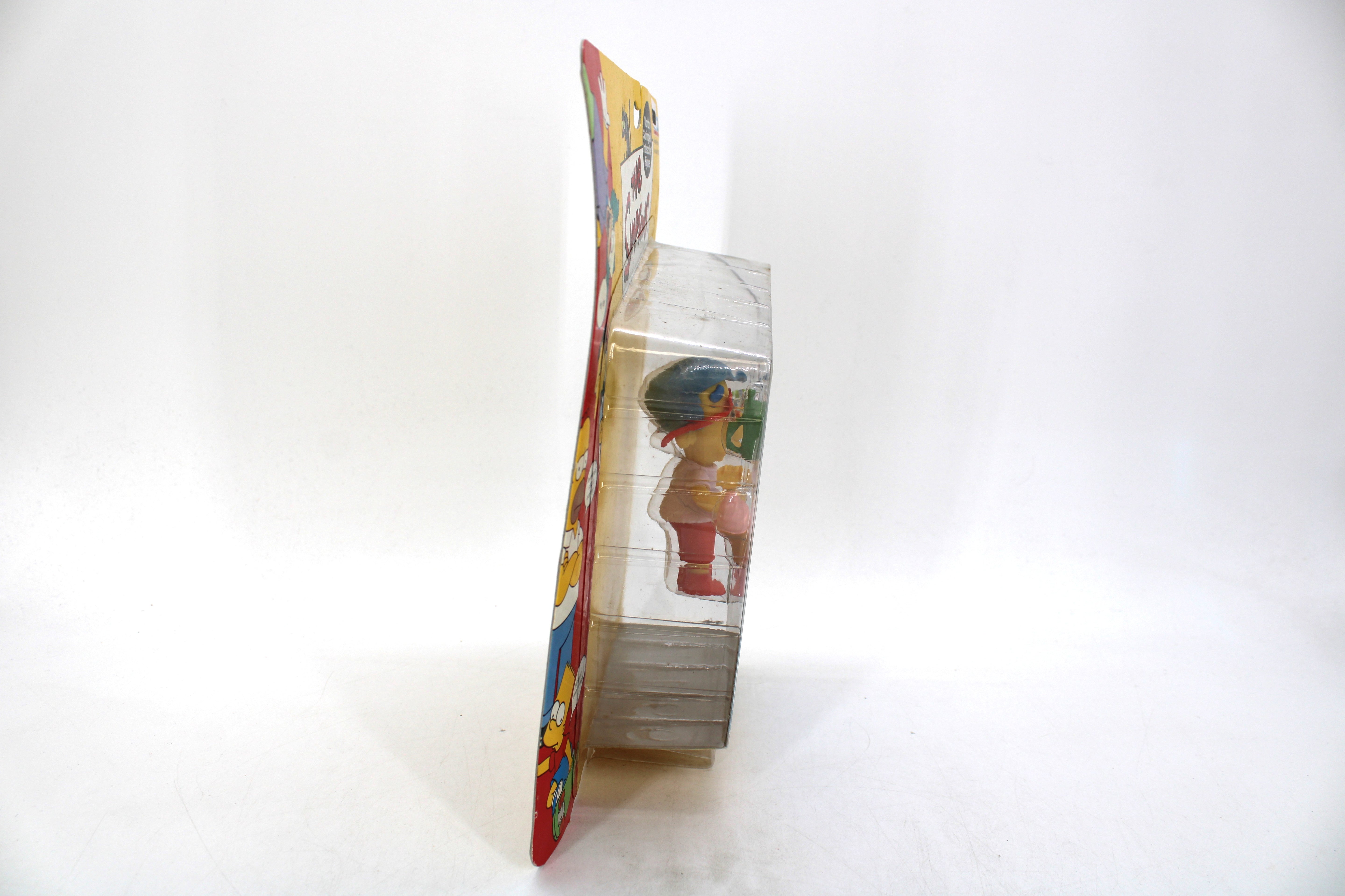 The Simpsons World of Springfield Milhouse Action Figure (2000 Playmates Toys) - view 3