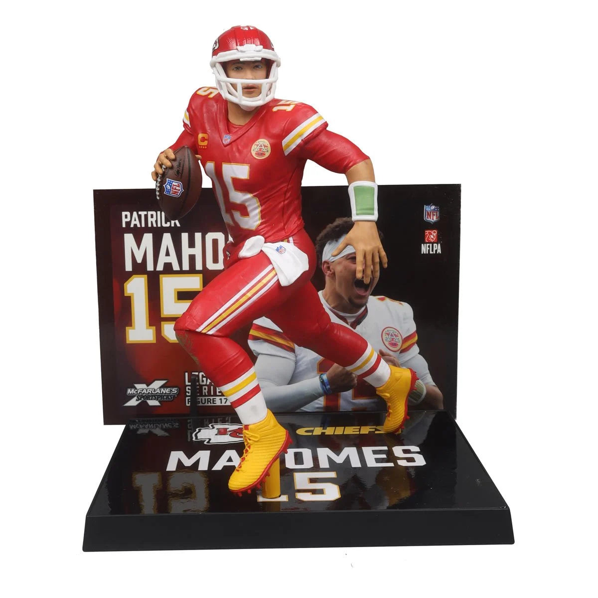 Patrick Mahomes (Home Jersey) Platinum Chase - Kansas City Chiefs NFL SportsPicks 2024 Posed Figure