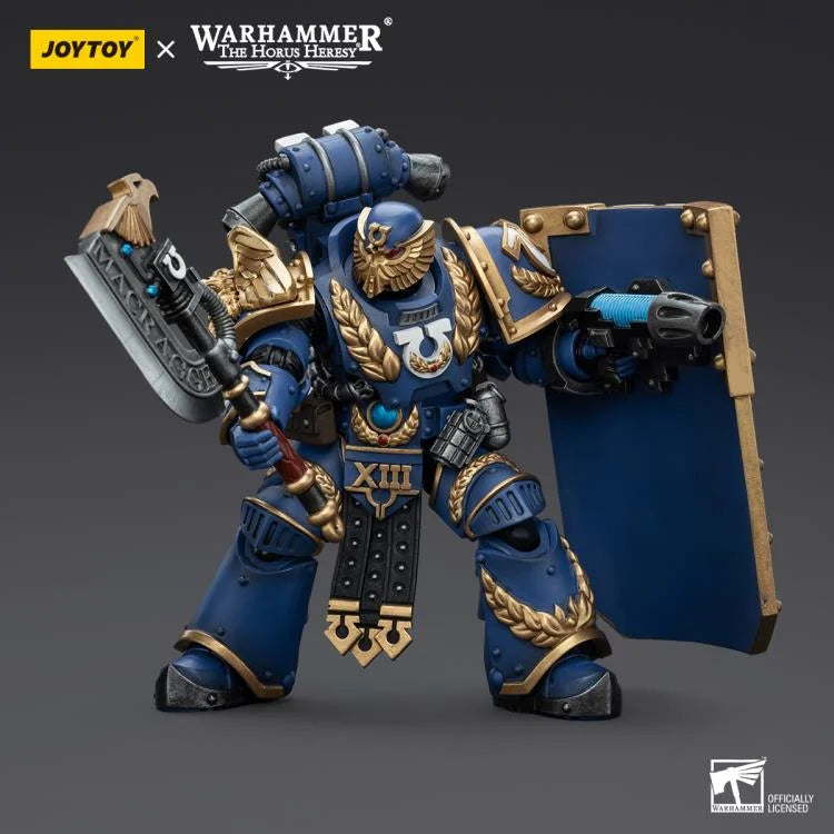 Warhammer: The Horus Heresy Ultramarines Invictarus Suzerain Squad Suzerain 2 1/18 Scale Action Figure