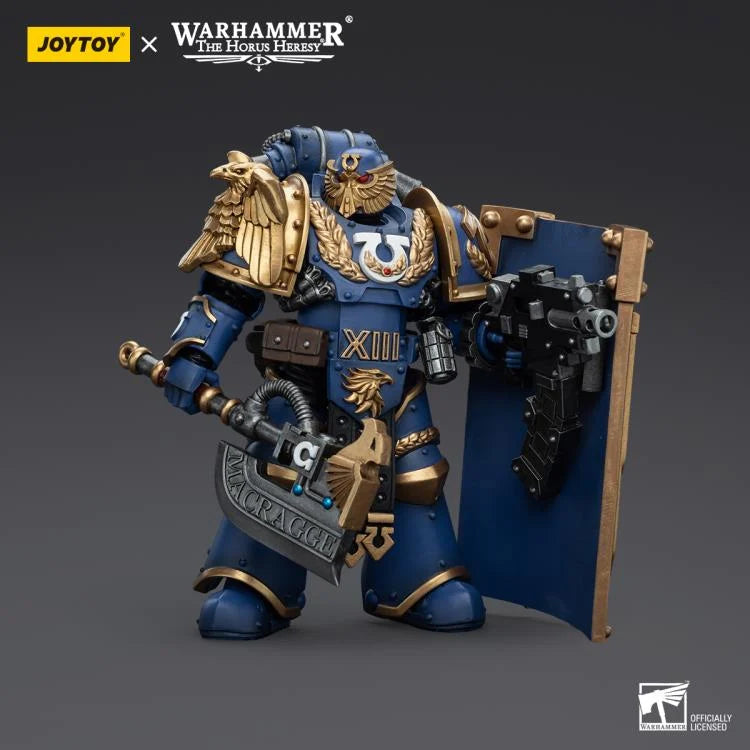 Warhammer: The Horus Heresy Ultramarines Invictarus Suzerain Squad Suzerain 5 1/18 Scale Action Figure