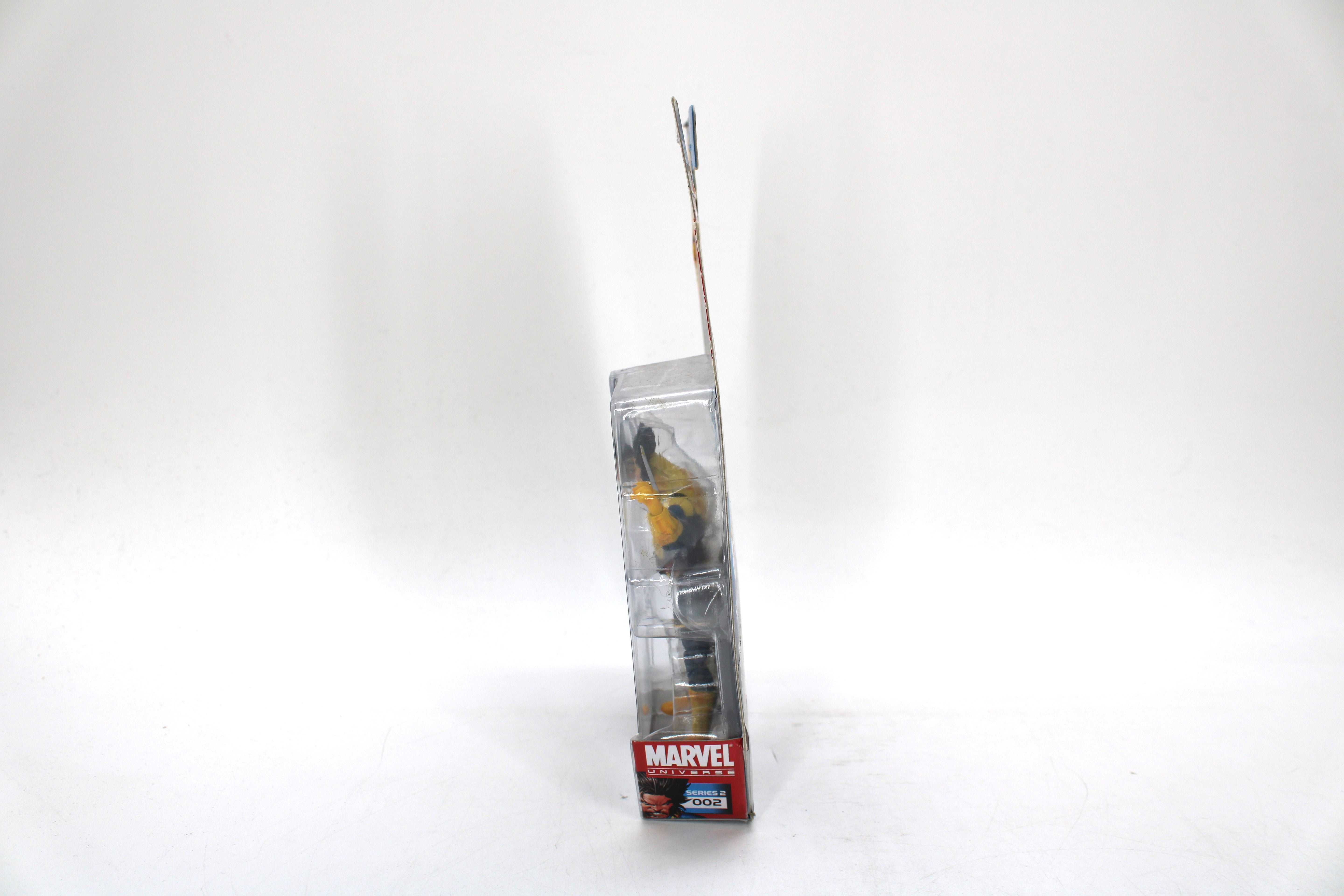 Marvel Universe Wolverine Action Figure (2009 Hasbro) - view 4
