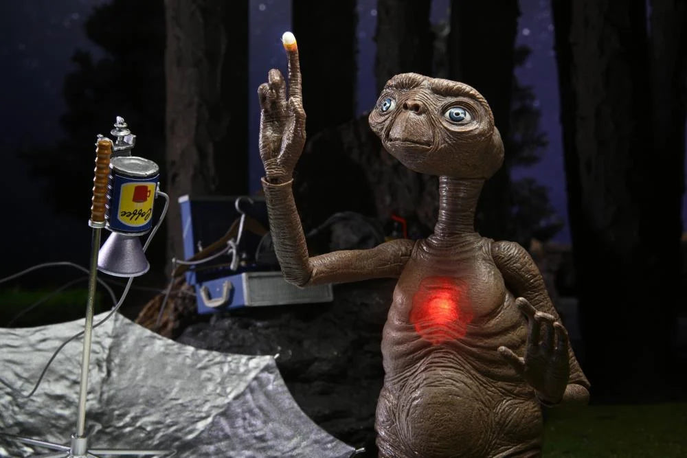 E.T. The Extra-Terrestrial 40th Anniversary - Ultimate E.T. E.T. The Extra-Terrestrial 40th Anniversary - Ultimate E.T.
