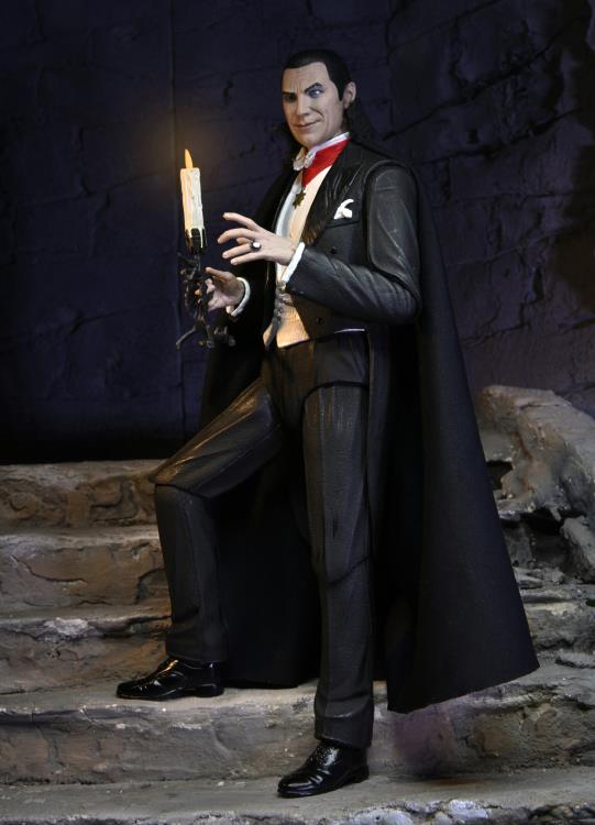 Universal Monsters - Ultimate Dracula (Transylvania) Figure