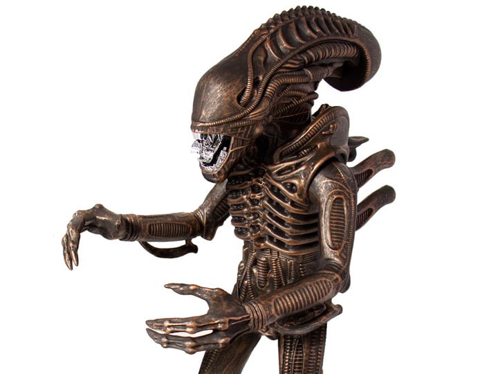 Aliens Warrior 18" - Classic Toy Edition (Bronze)