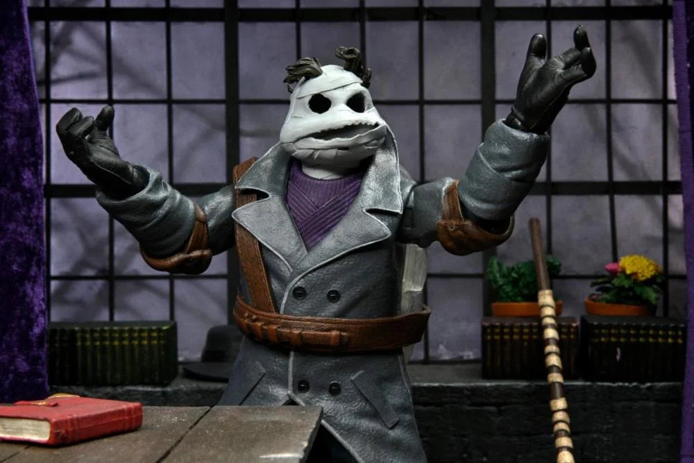 Universal Monsters x Teenage Mutant Ninja Turtles - Ultimate Donatello as The Invisible Man