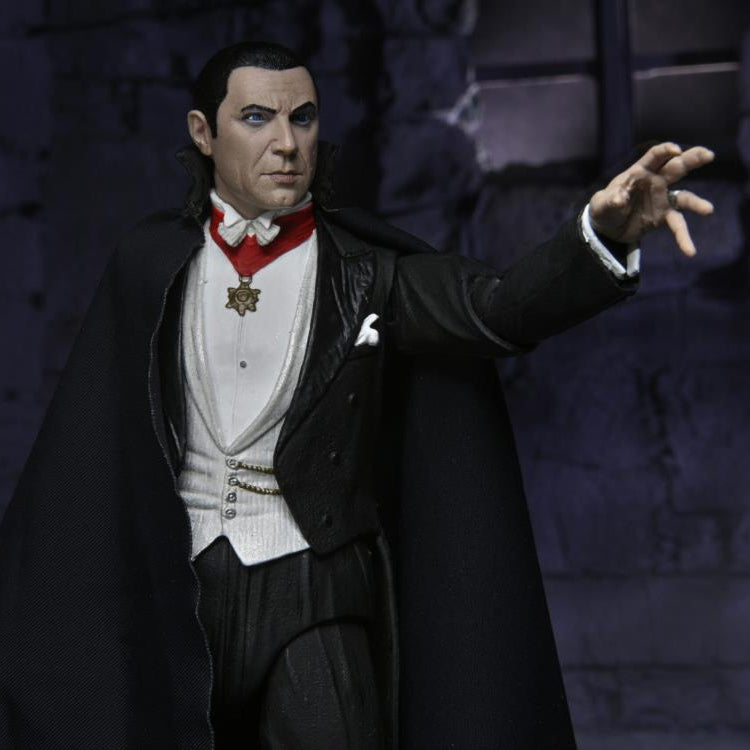 Universal Monsters - Ultimate Dracula (Transylvania) Figure