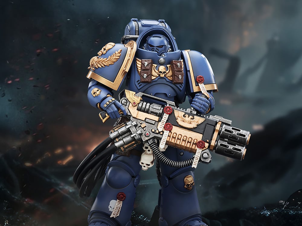 Ultramarines Heavy Artificer Armor Space Marine 2 JoyToy 1/18 Figure — Front View Close-Up with Relic Multi-Melta