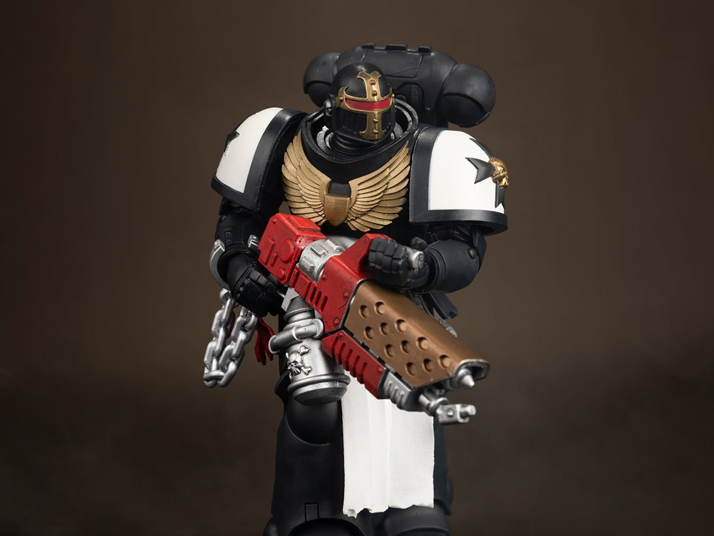 Black Templars Primaris Crusader McFarlane WH40K 7-Inch Figure — Front View Close-Up with Pyreblaster and Devotion Chain