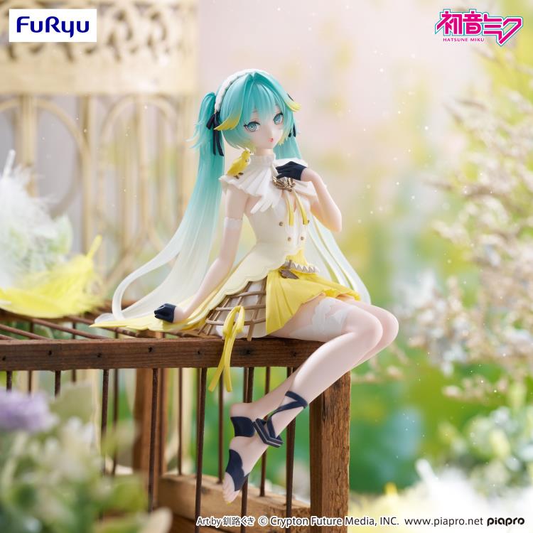 Hatsune Miku Canary Bird Noodle Stopper Figure — Three-Quarter View Showing Full Outfit