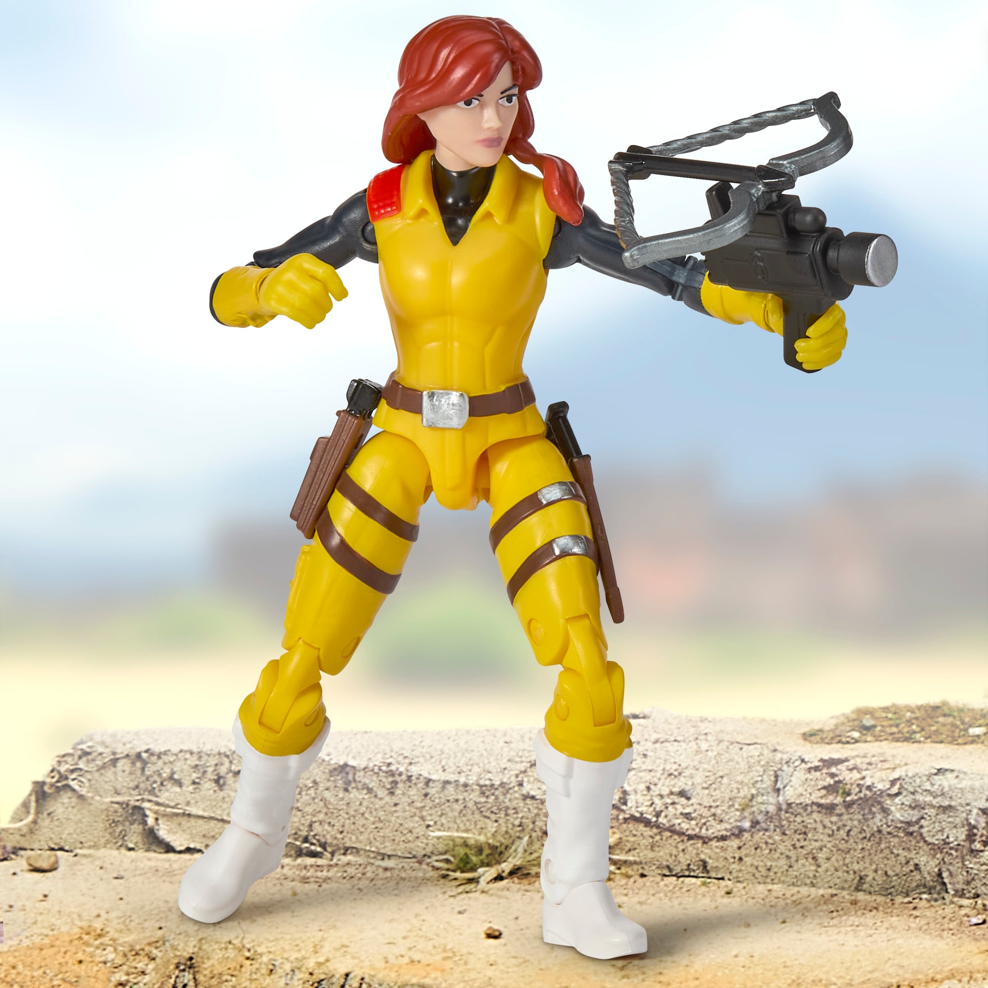 April O'Neil as Scarlett TMNT x G.I. Joe 3.75-Inch Figure — Front View with Camera Crossbow