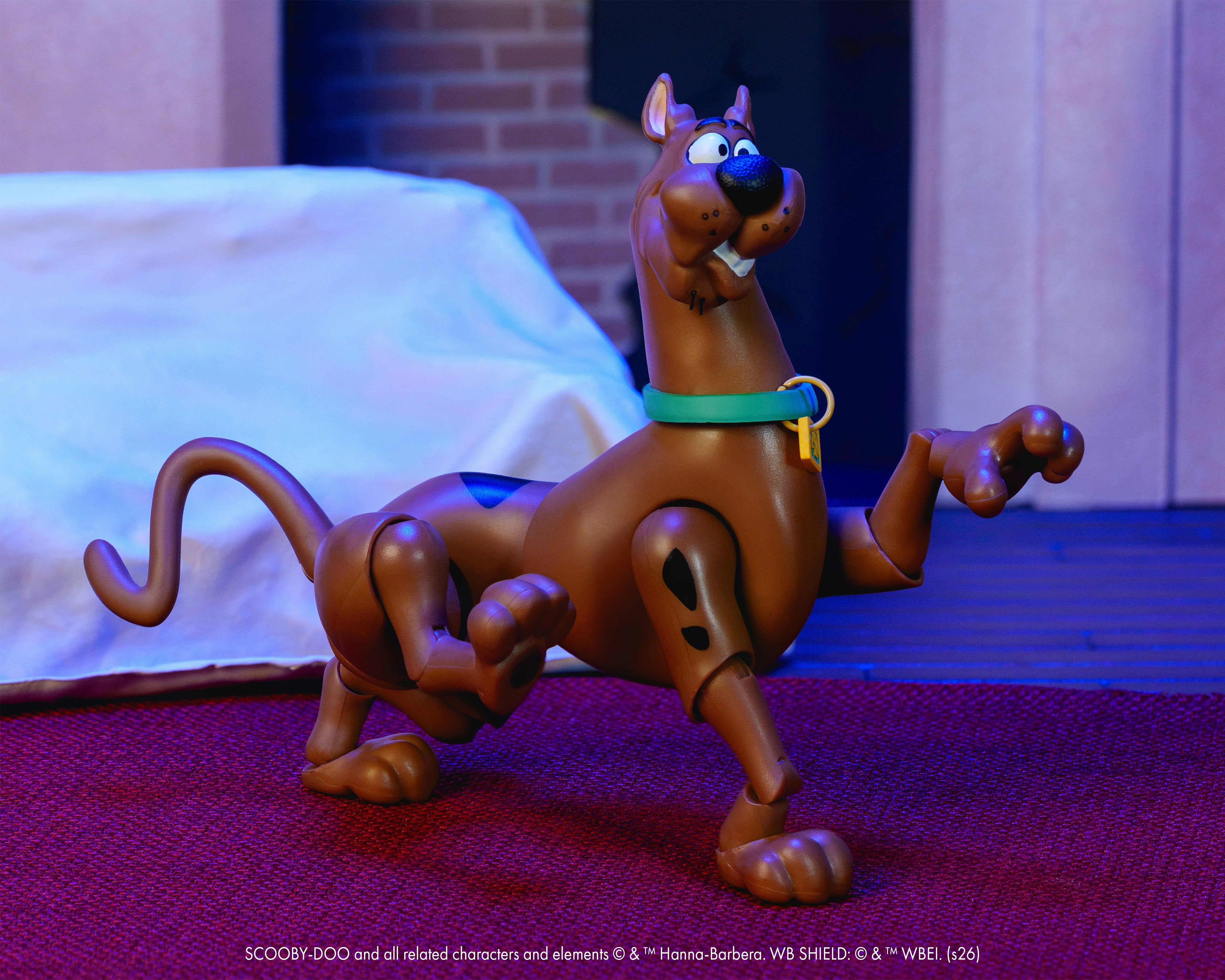 Scooby-Doo Jada Toys 1:12 Scale 6-Inch Figure — Low Crouching Sneak Pose Detail