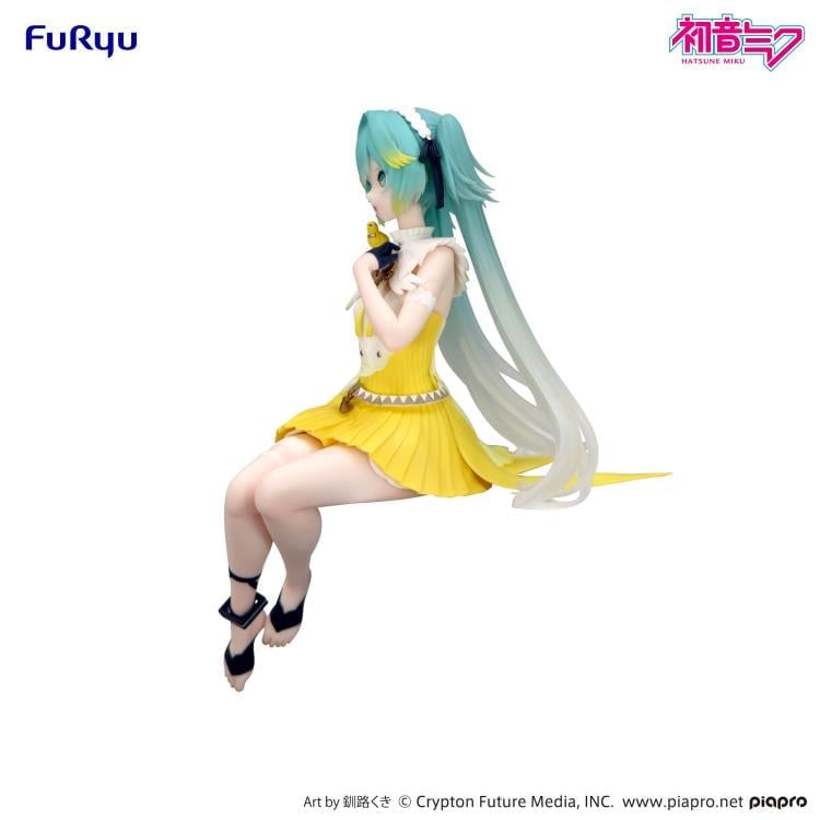 Hatsune Miku Canary Bird Noodle Stopper Figure — Side View Showing Skirt and Sandal Detail