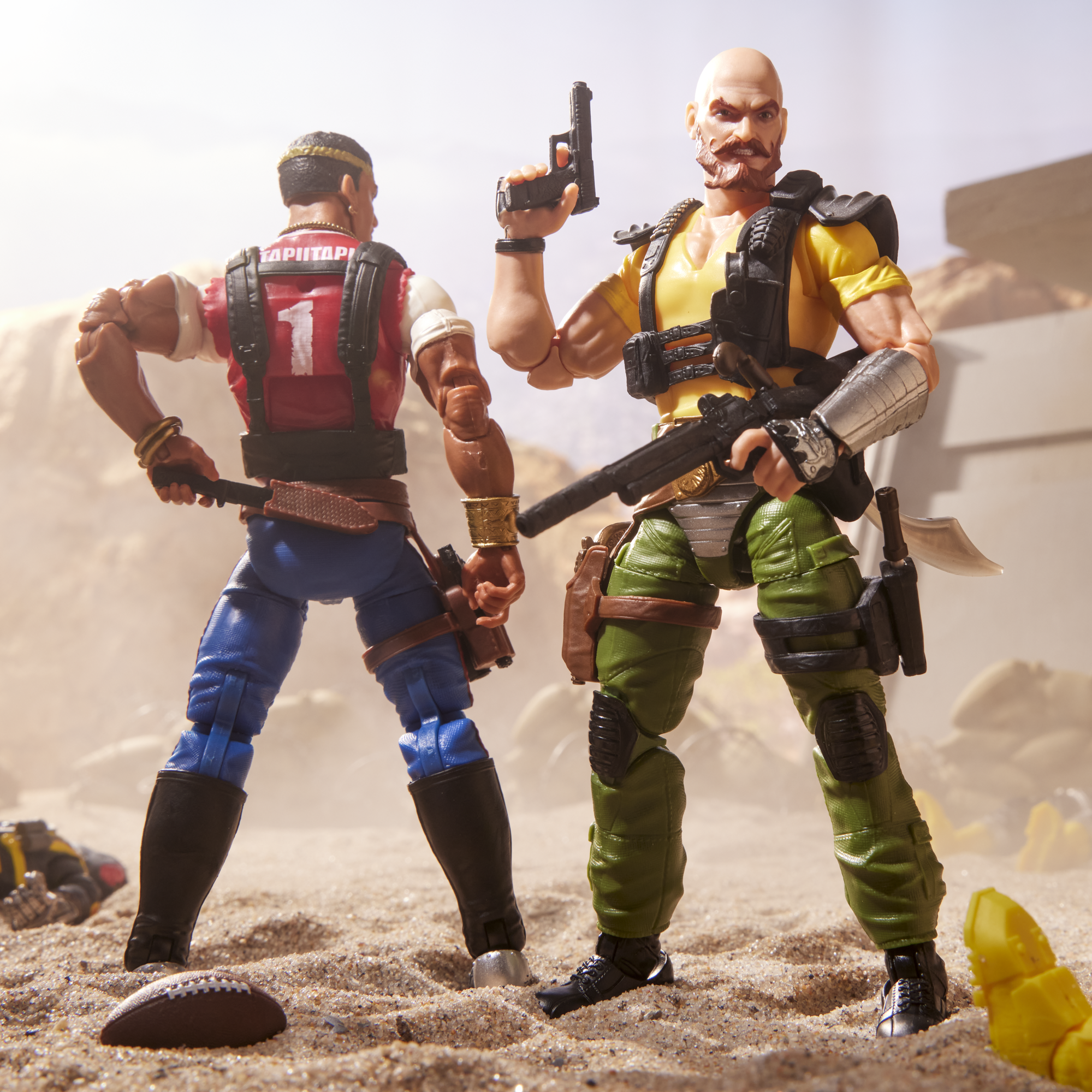 Red Dog and Taurus G.I. Joe Classified Series 6-Inch — Articulation Pose with Desert Diorama Setting