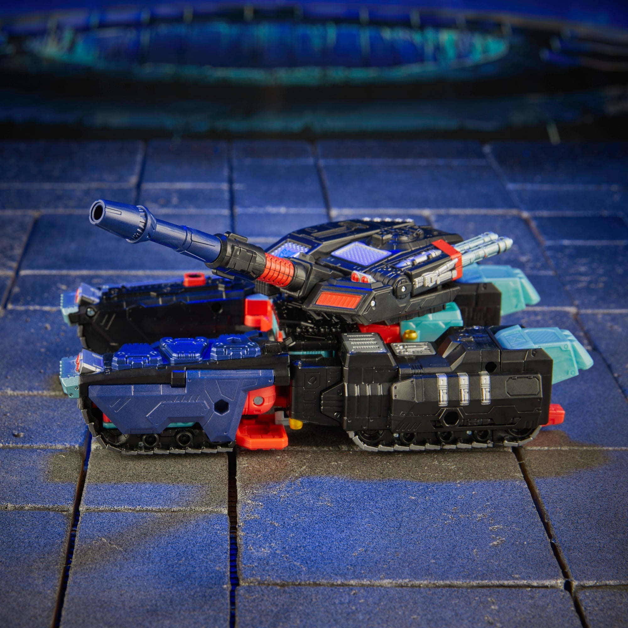 Megazarak Age of the Primes Leader Class — Tank Mode Rear Three-Quarter View