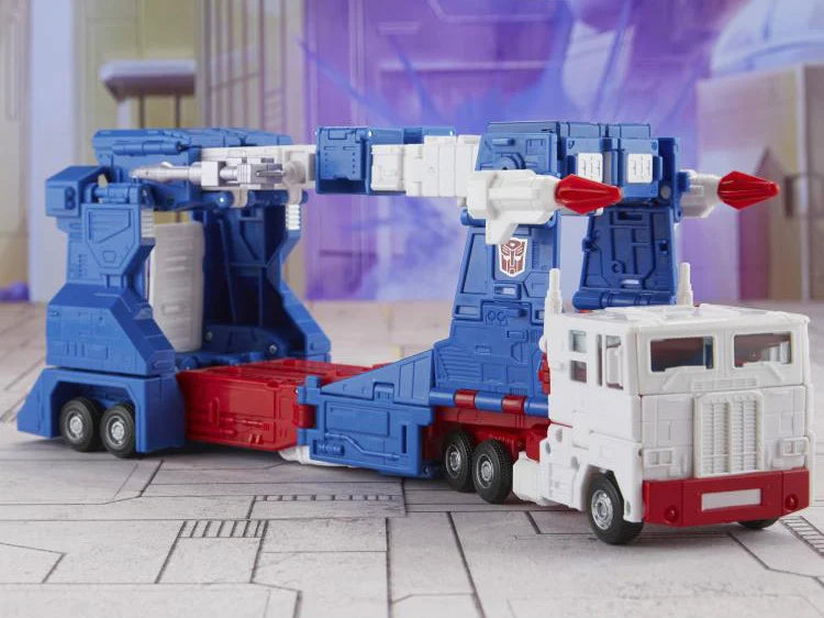 Ultra Magnus The Transformers: The Movie Studio Series 86-21 Commander Class Action Figure