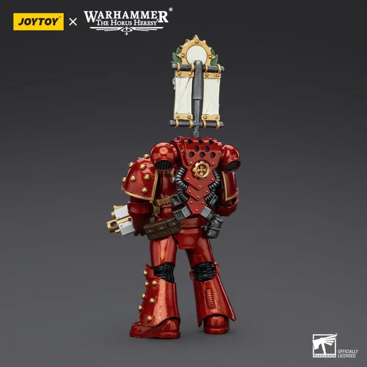 Legion MK IV Tactical Squad Legionary with Legion Vexilla Warhammer: The Horus Heresy Thousand Sons 1/18 Scale Action Figure