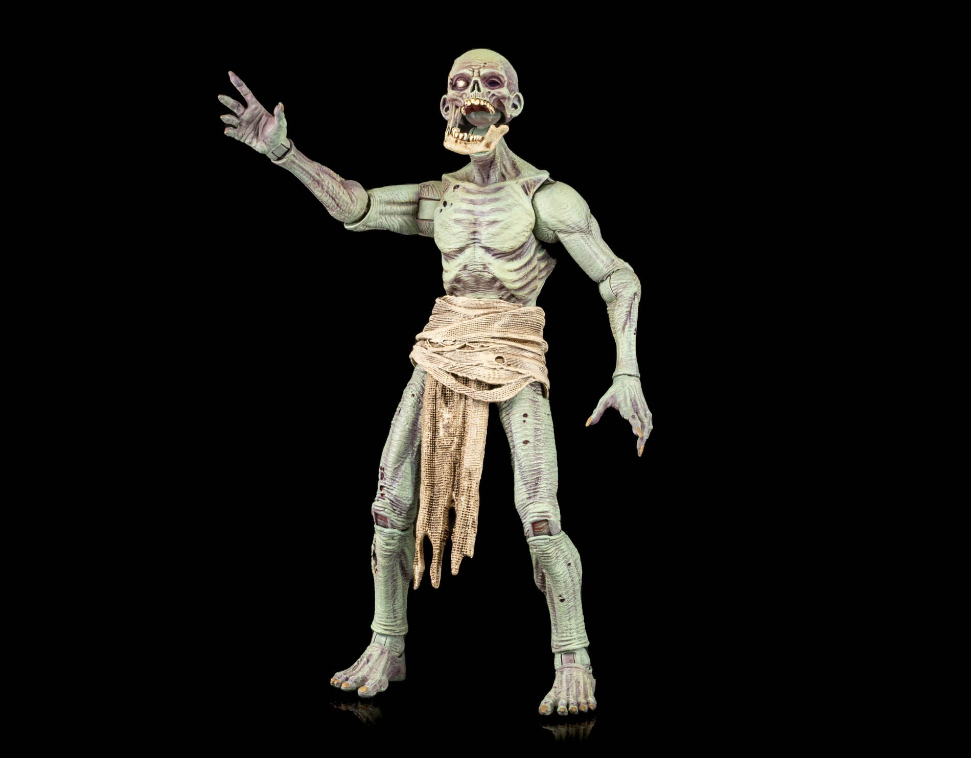 Four Horsemen Studios: Graveyard Zombies Male Worker Zombie Action Figure (Preorder)
