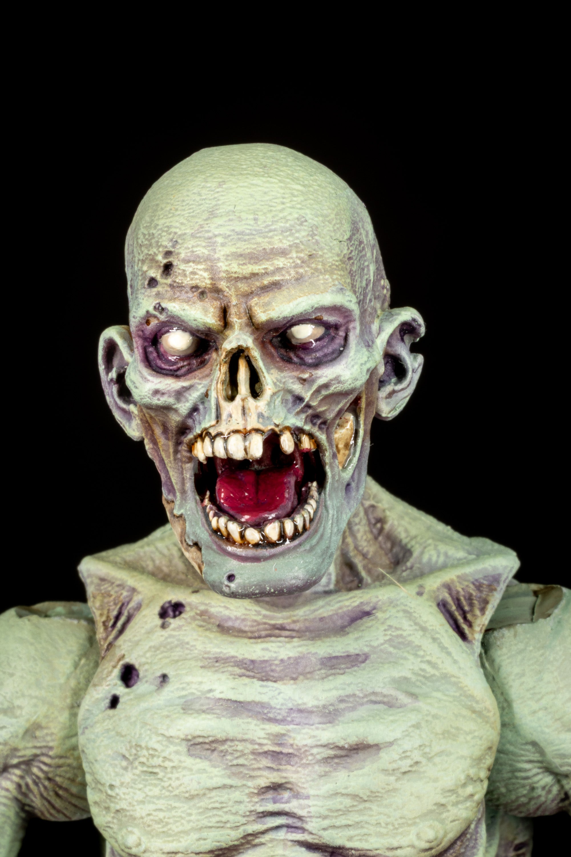 Four Horsemen Studios: Graveyard Zombies Male Worker Zombie Action Figure (Preorder)