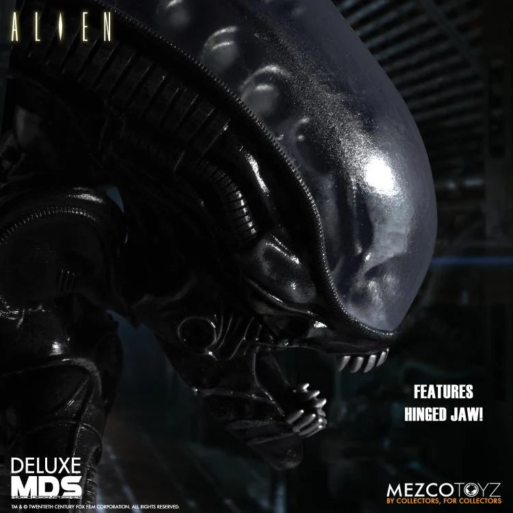 Mezco Designer Series - Deluxe Alien Set