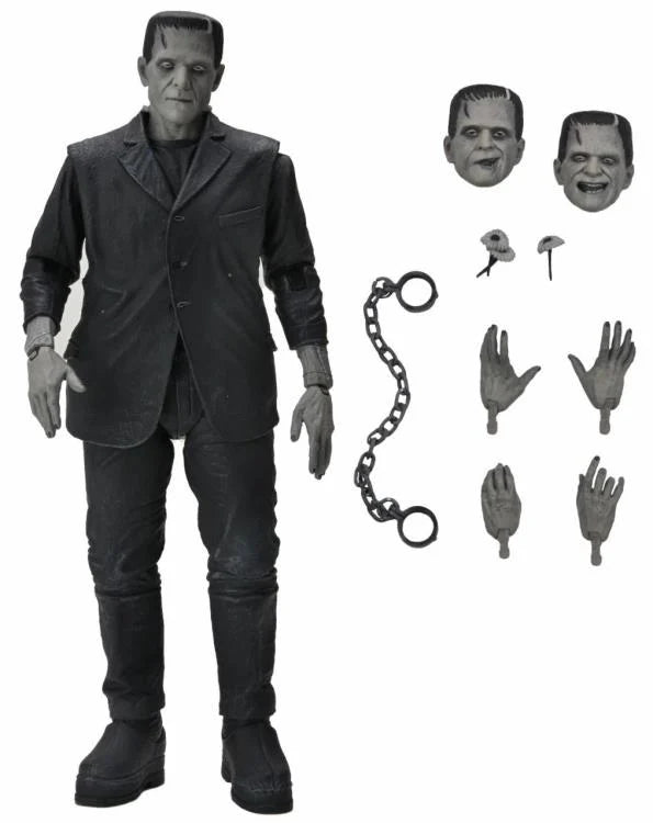 Universal Monsters - Ultimate Frankenstein's Monster (Black & White)