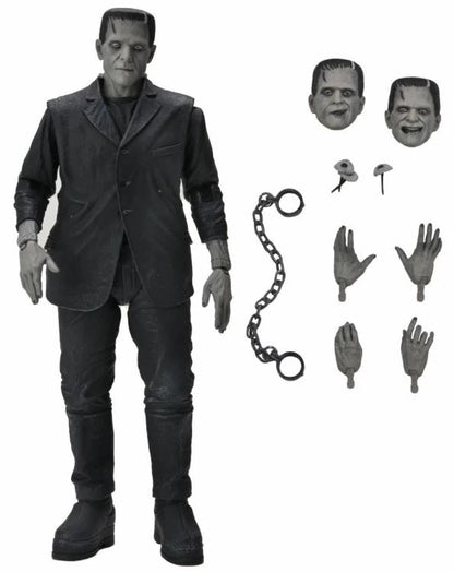 Universal Monsters - Ultimate Frankenstein's Monster (Black & White)