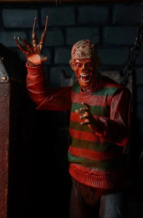 A Nightmare On Elm Street - Ultimate Freddy Krueger Figure