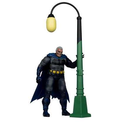 Batman (Battle Damage) Platinum Chase Figure Batman: The Dark Knight Returns DC Multiverse Collector Edition