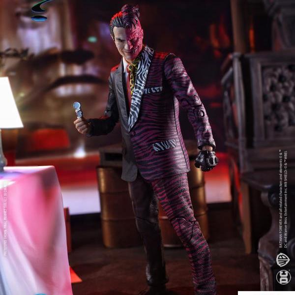 Batman Forever DC Multiverse Two-Face Action Figure (Collect to Build: Nightmare Bat)