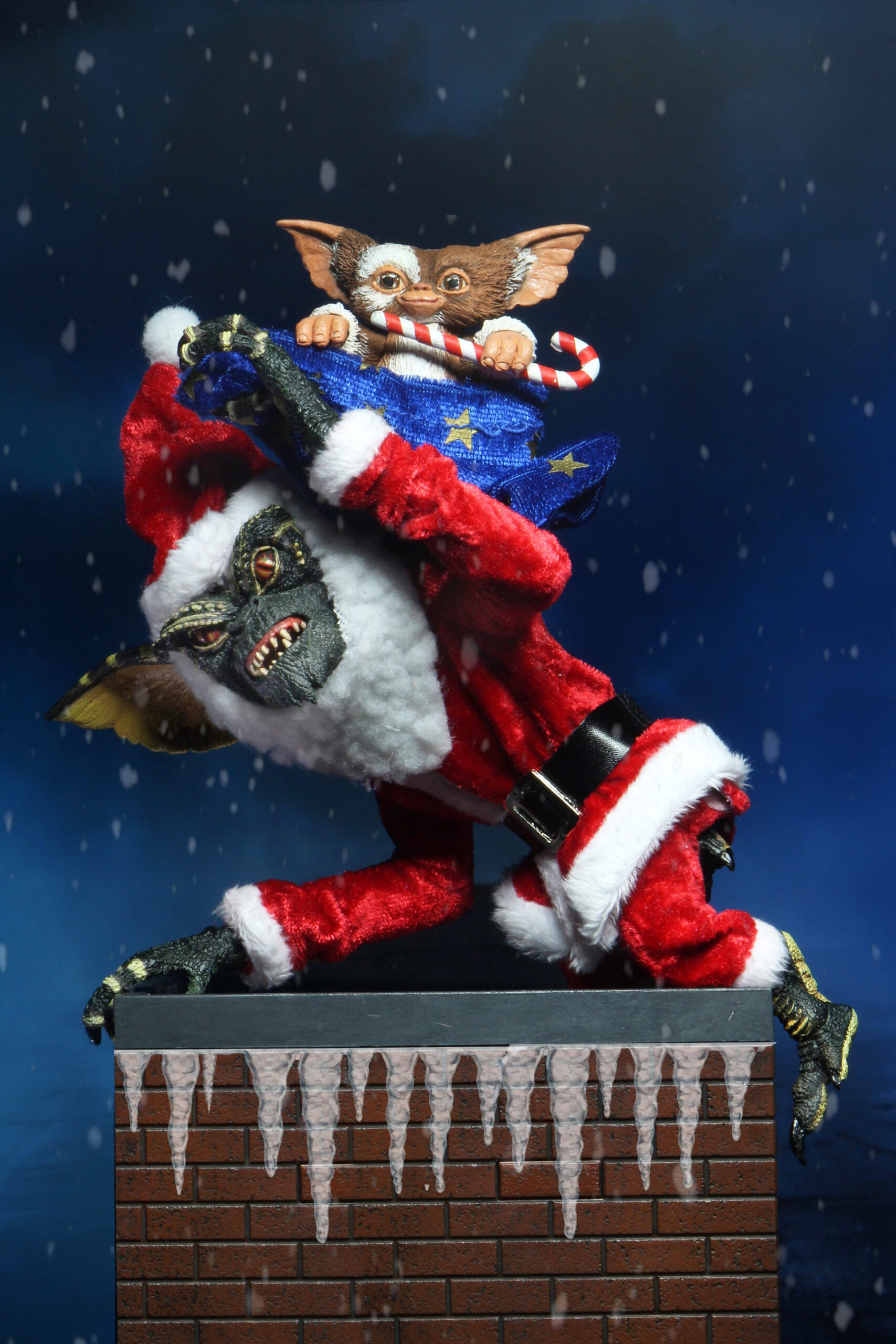 NECA Gremlins – Ultimate Santa Stripe & Gizmo