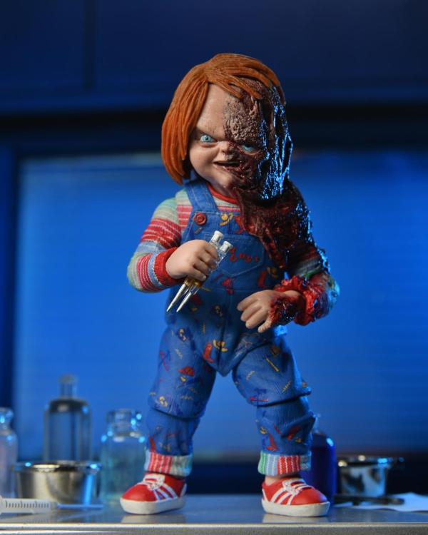 Ultimate Chucky (TV Series) Figure