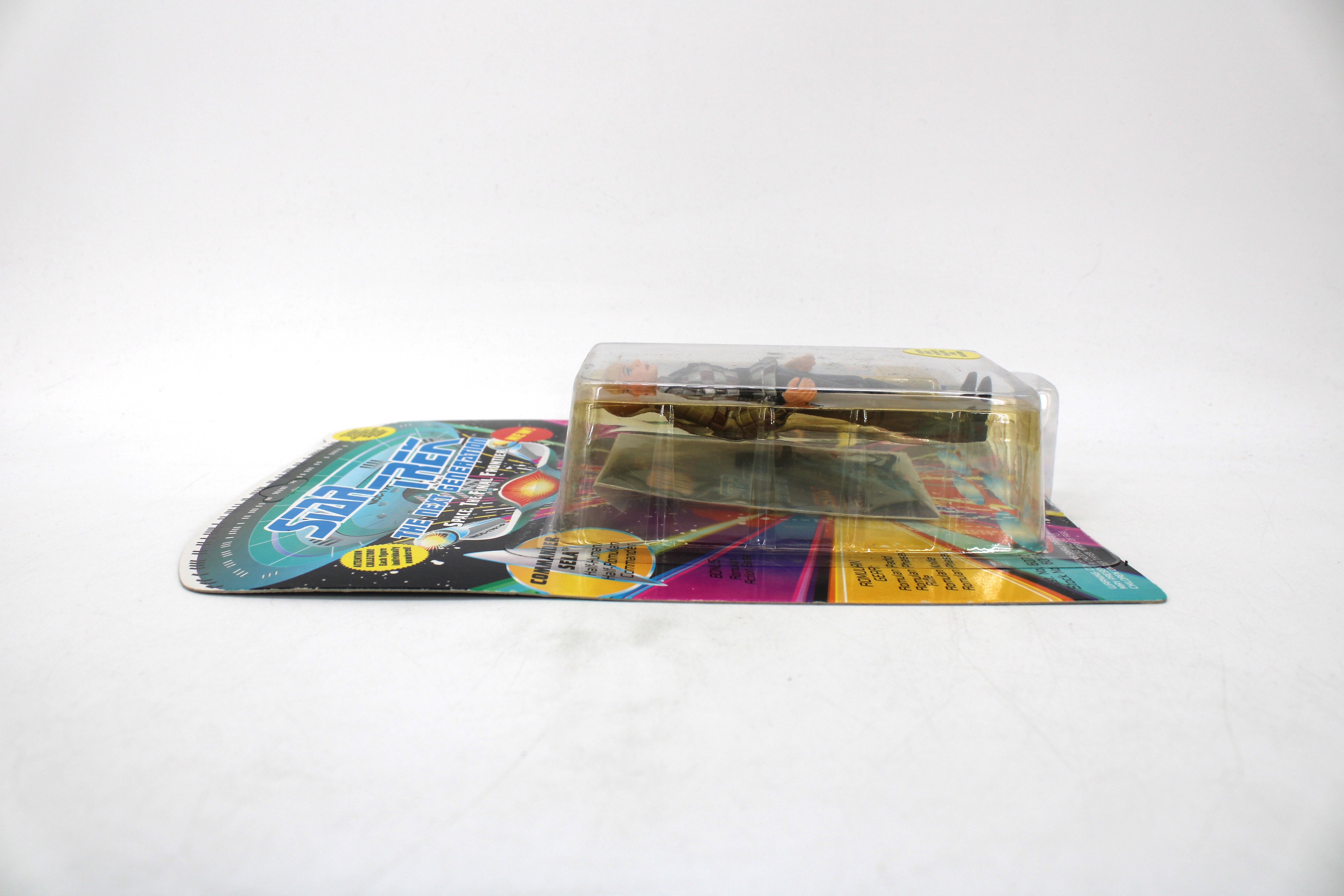 Playmates Toys Star Trek The Next Generation Commander Sela Action Figure (1993) - view 3