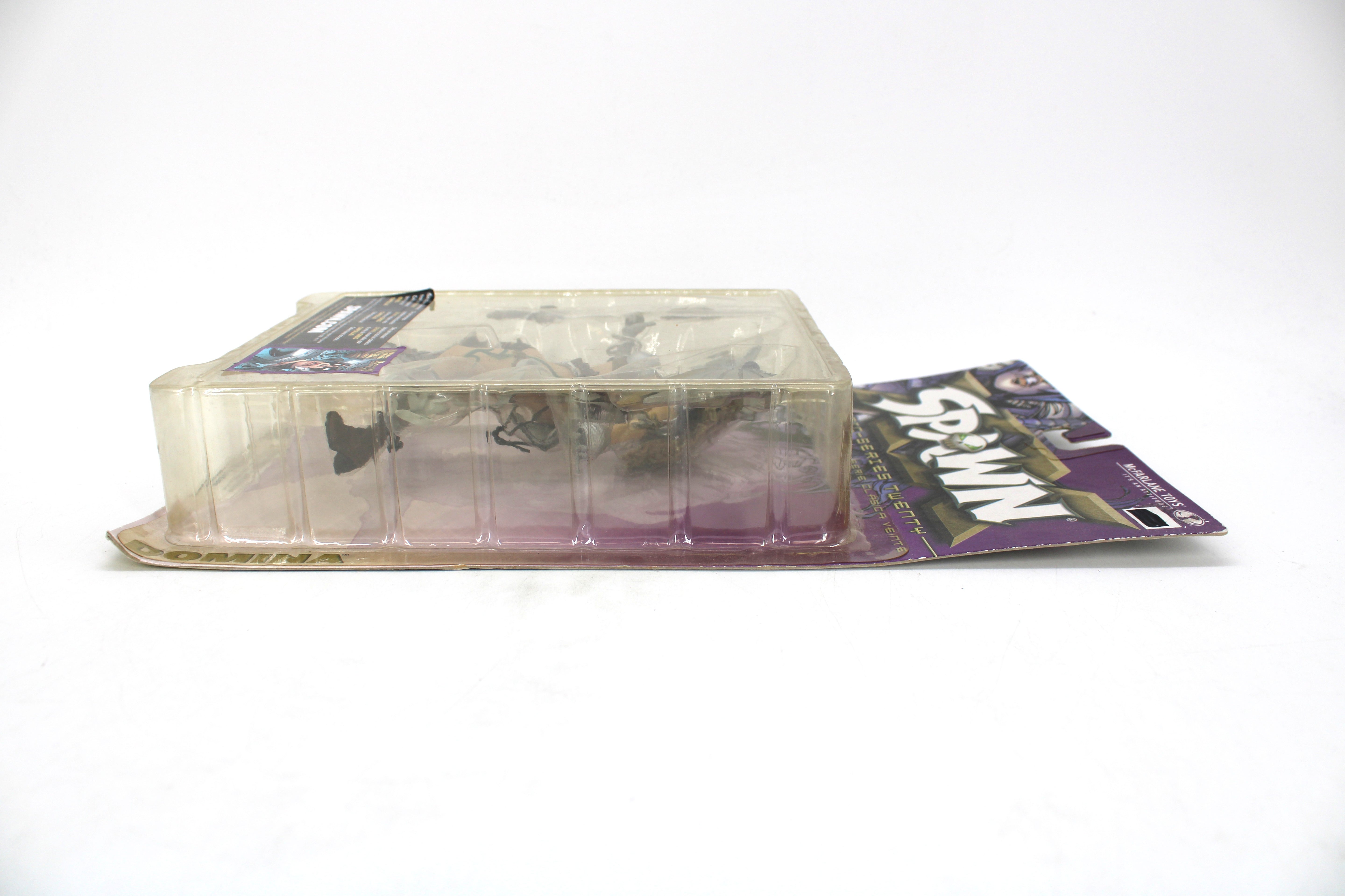 Spawn Classic Series 20 Domina Action Figure (2001 McFarlane Toys) - view 4