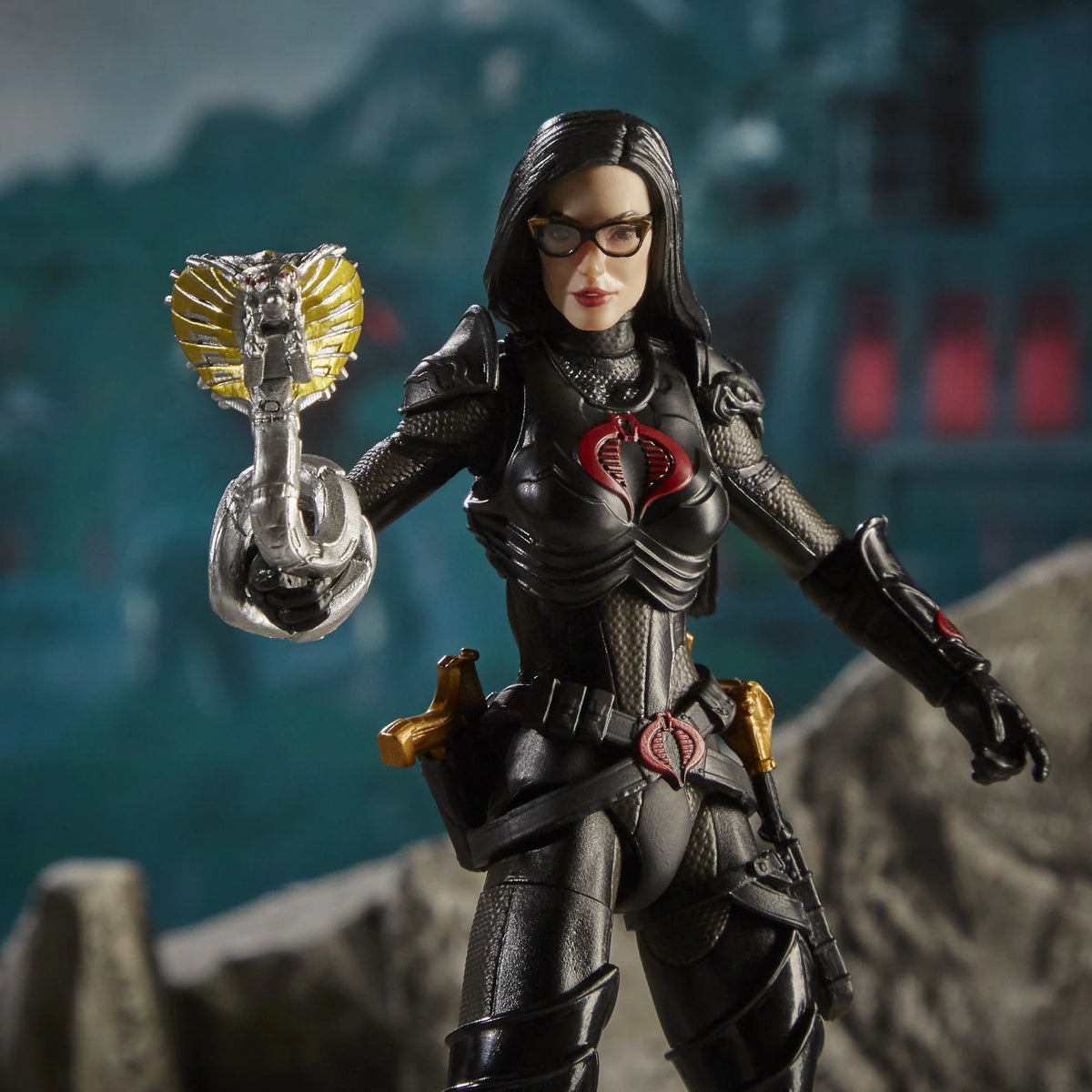 G.I. Joe Classified Series - Baroness with C.O.I.L.