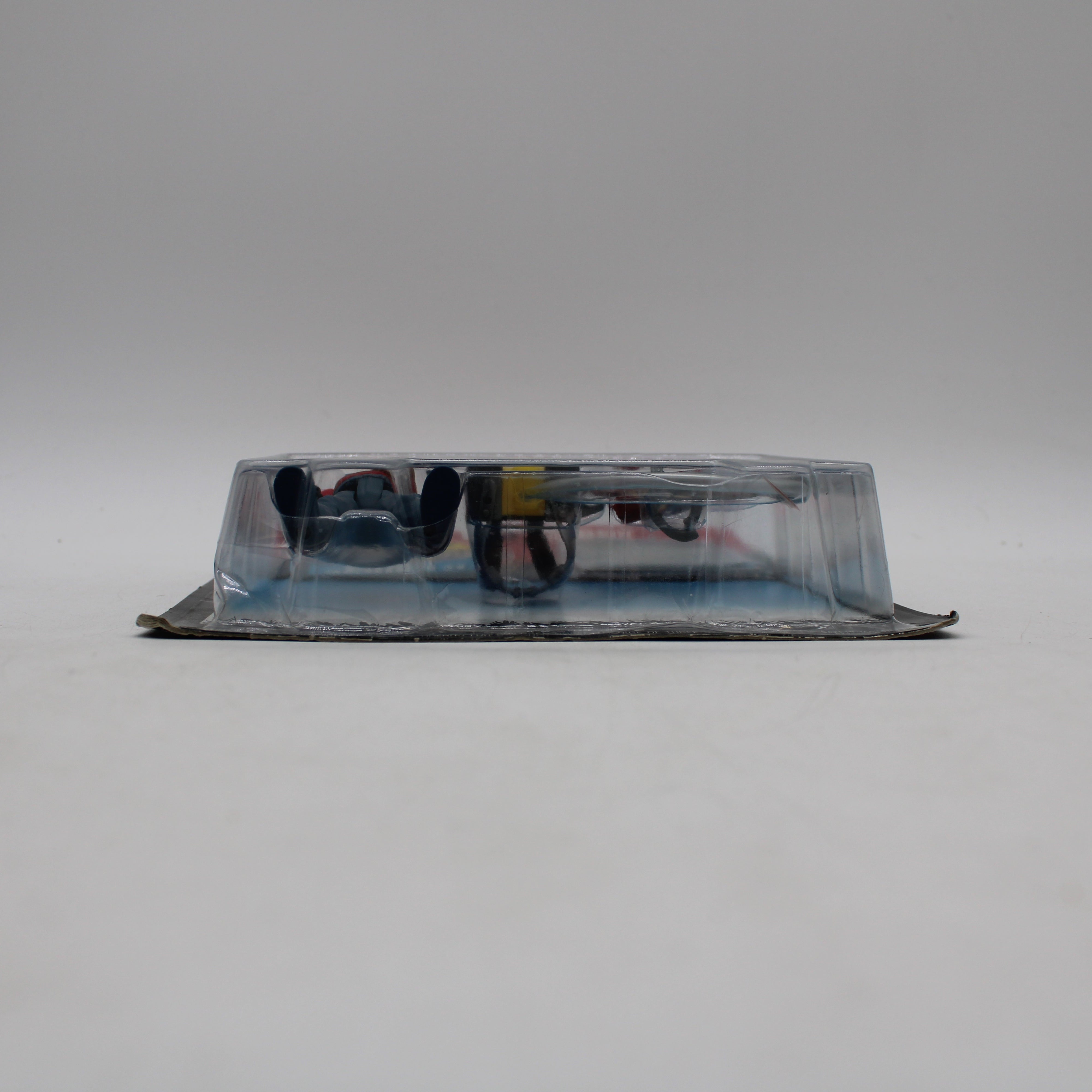 Dennis Nedry with Tranq-Spray Gun & Dino-Damage Arm! Jurassic Park Series 2 Action Figure Set