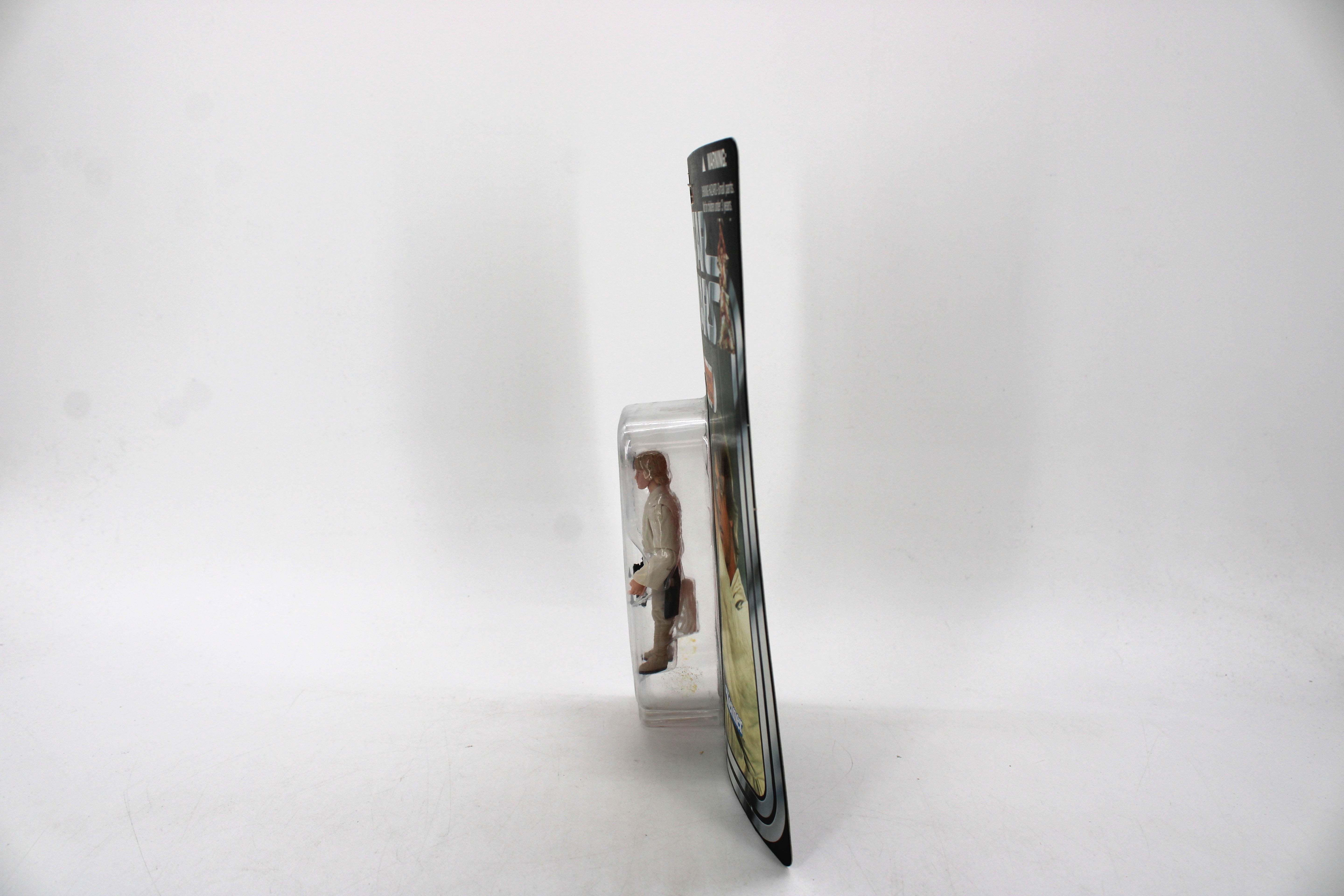 Star Wars The Vintage Collection Luke Skywalker (Death Star Escape) Action Figure (2011) - view 3