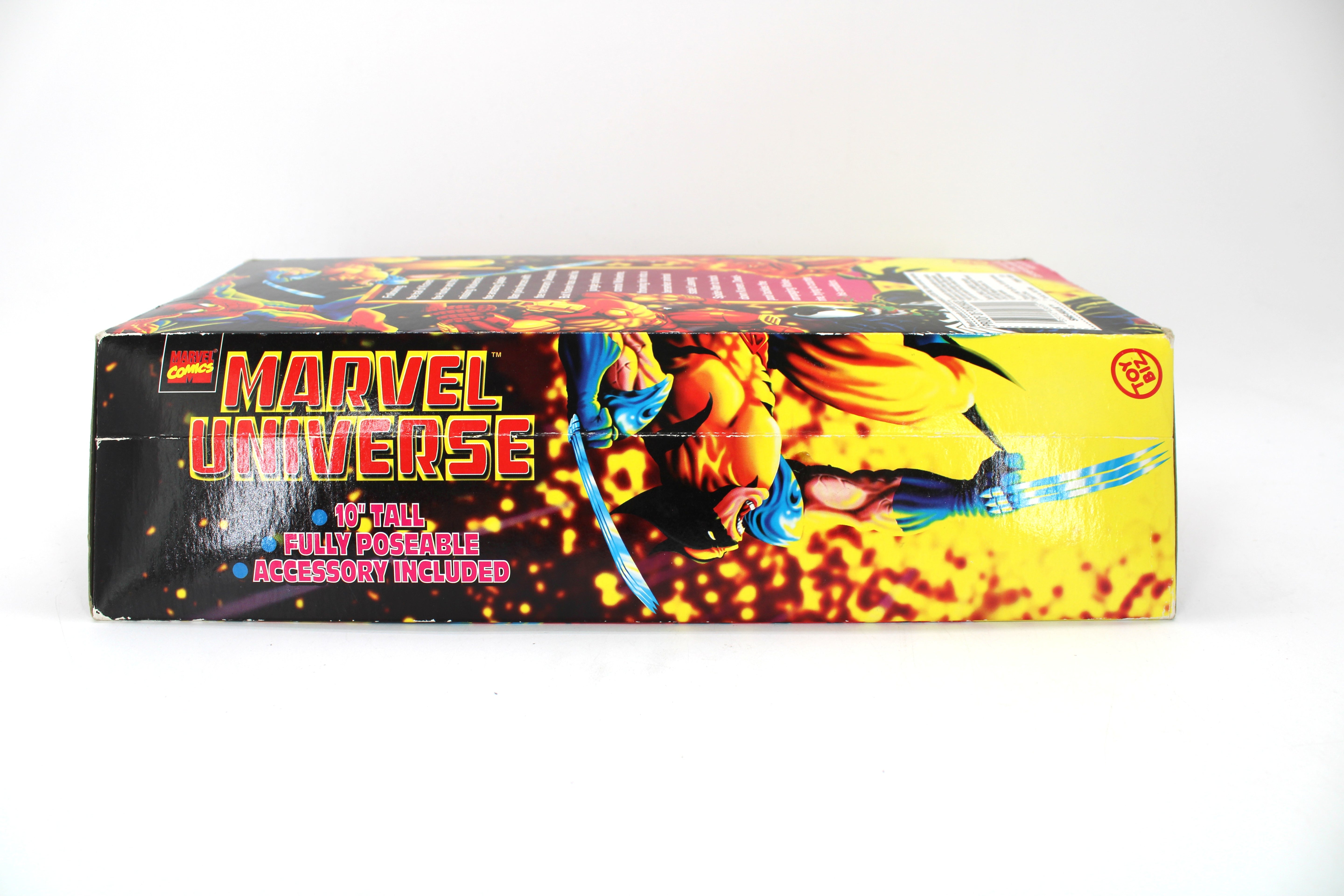 Marvel Universe She-Hulk Action Figure (1997) - view 5