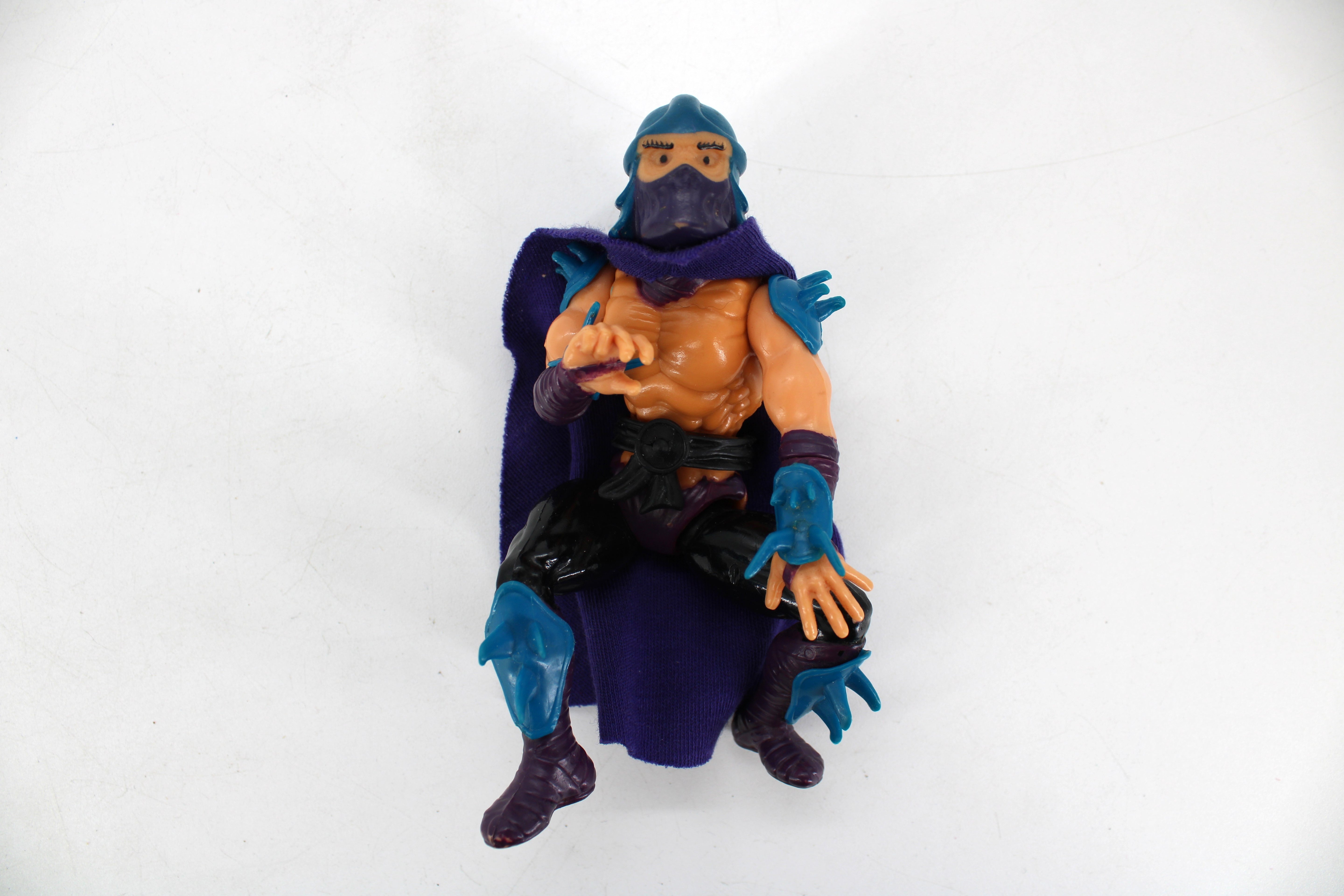 TMNT Shredder Action Figure (1988 Playmates Toys) - view 2