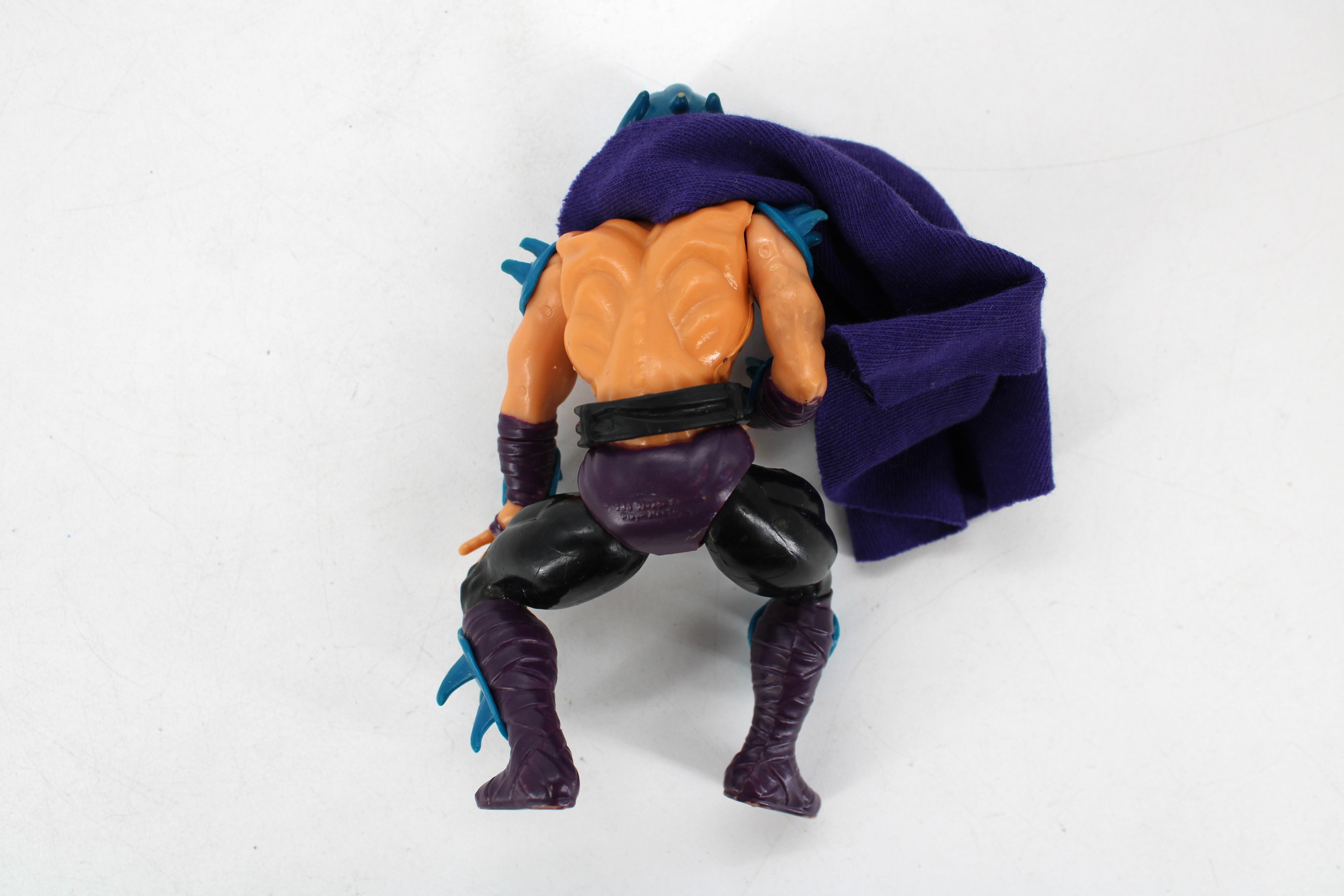 TMNT Shredder Action Figure (1988 Playmates Toys) - view 4