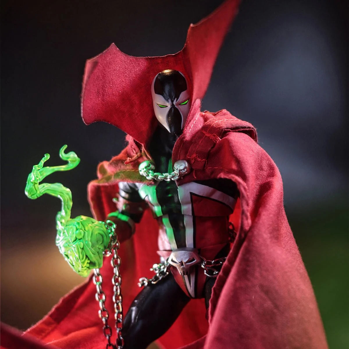 McFarlane Elite Edition Spawn 7-inch deluxe figure articulation and cape detail view