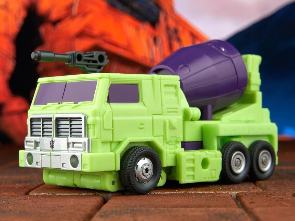 Mixmaster The Transformers: The Movie Studio Series Voyager Class Constructicon Action Figure
