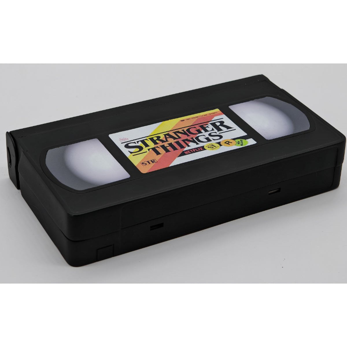 STRANGER THINGS イレブン vs デモゴルゴン ジオラマ VHS STRANGER THINGS イレブン vs デモゴルゴン ジオラマ VHS 【公式通販】