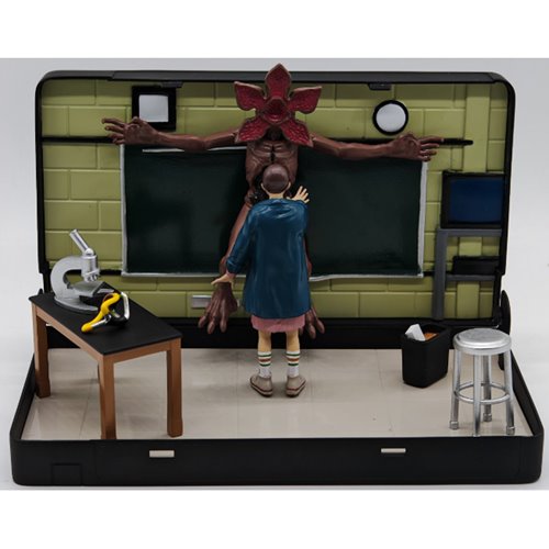 STRANGER THINGS イレブン vs デモゴルゴン VHS ジオラマ VHS Stars Stranger Things Eleven vs. Demogorgon Diorama Playset