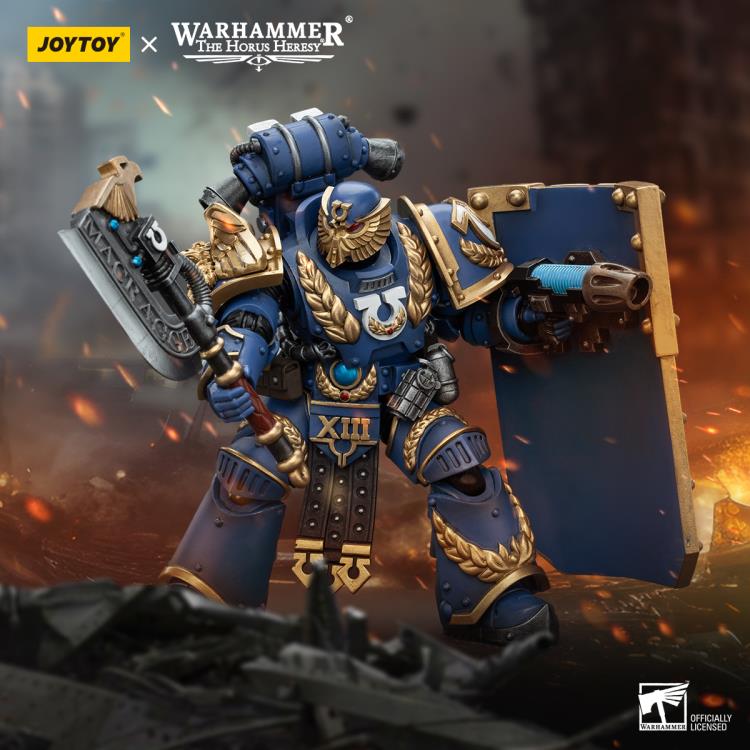 Warhammer: The Horus Heresy Ultramarines Invictarus Suzerain Squad Suzerain 2 1/18 Scale Action Figure