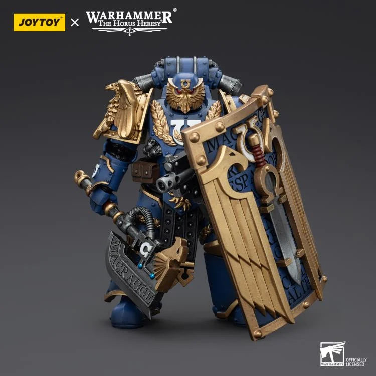 Warhammer: The Horus Heresy Ultramarines Invictarus Suzerain Squad Suzerain 5 1/18 Scale Action Figure