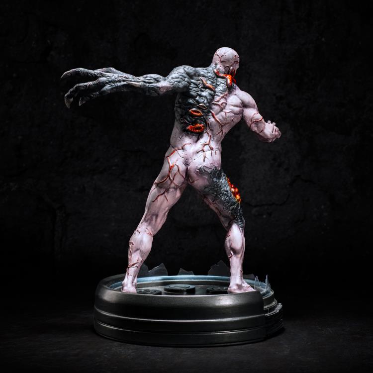 Resident Evil Tyrant T-002 - Limited Edition Statue