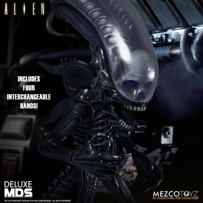 Mezco Designer Series - Deluxe Alien Set